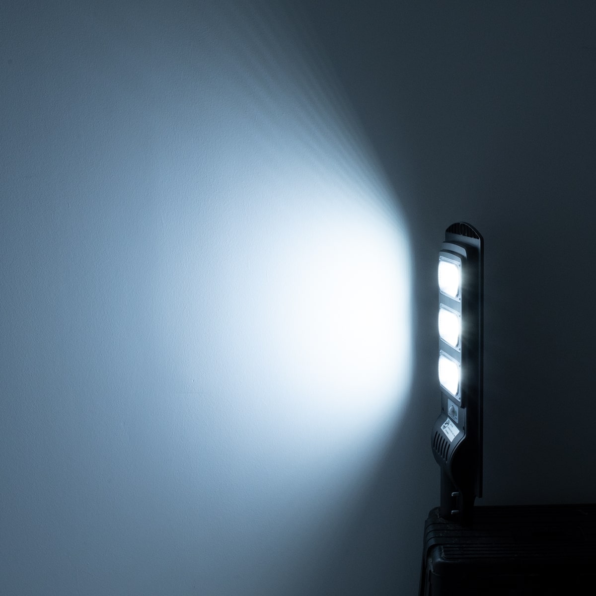 GloboStar 71552 Solar LED Street Light 150 W – 12000lm 6000K, PIR Sensor & IP65