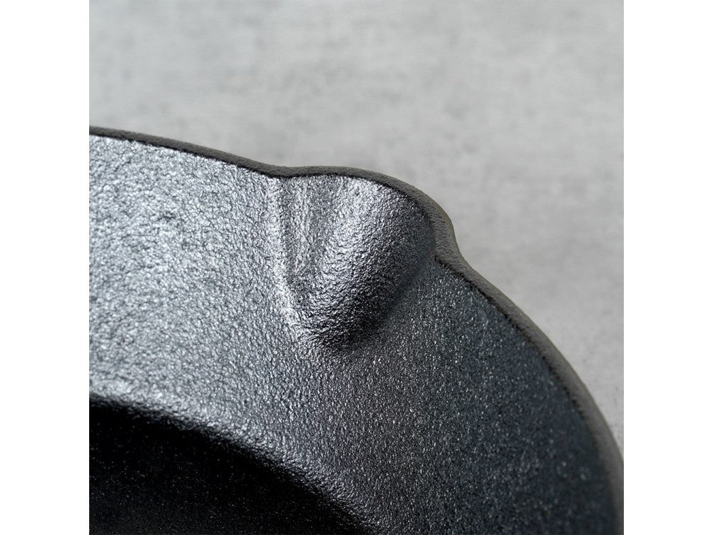 Vilde Premium Cast Iron Skillet 30 cm – Dual-Pour Spouts, Silicone Handle Grip – view 7