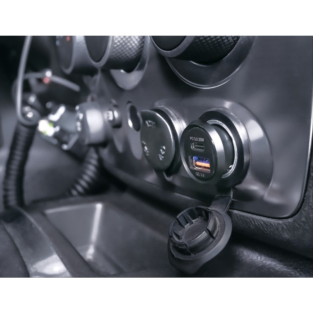 Manhattan Car USB Charger — View 6